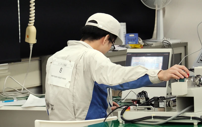 電気系競技のシーケンス制御の写真